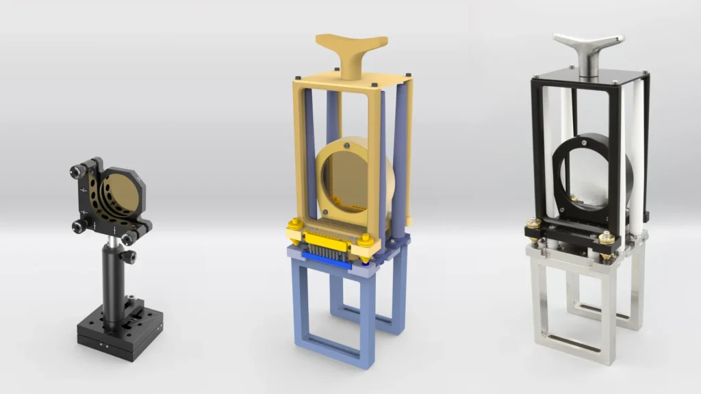 Dreiteiliger Vergleich aus Laboraufbau als Rendering, CAD-Modell in Falschfarben und Foto des montierten Reference Mirror